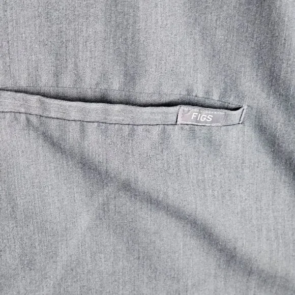 Figs Casma Scrub Top Size XL Stretch 2 Pocket Logo V Neck FW1100 - Picture 3 of 10